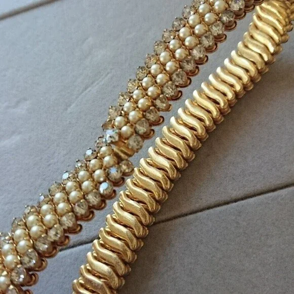 Double layer Crystals and faux pearls choker and bracelet set